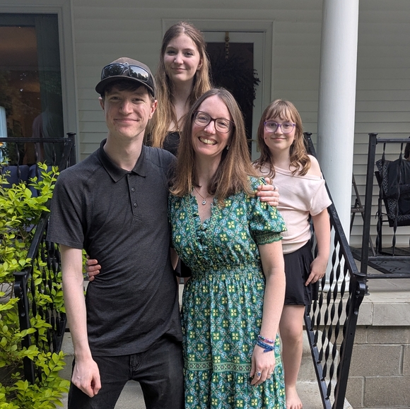 Meet your Posher, Lindsey - Picture 5 of 7